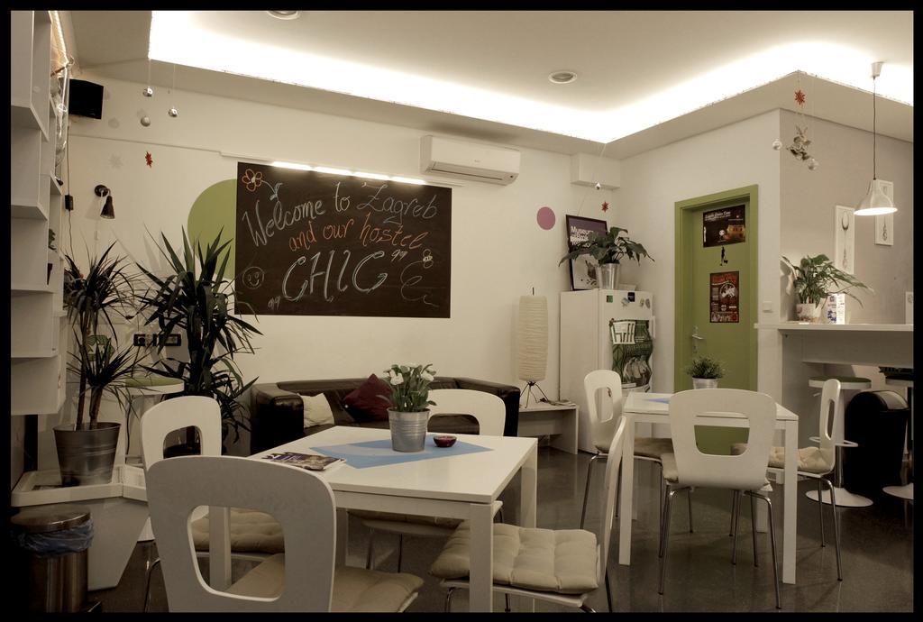 Hostel Chic Zagreb Buitenkant foto