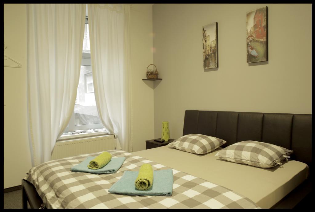 Hostel Chic Zagreb Buitenkant foto