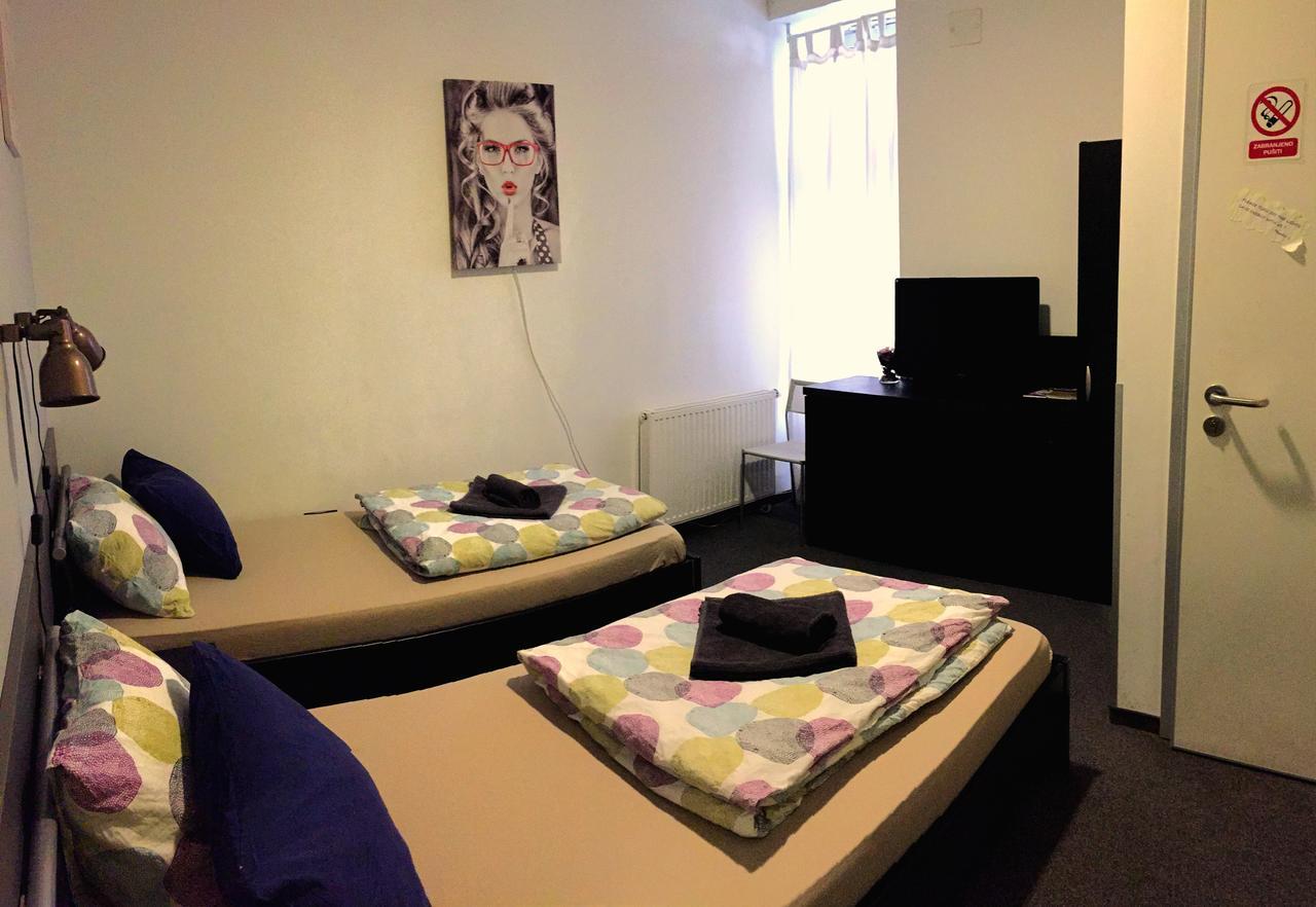 Hostel Chic Zagreb Buitenkant foto