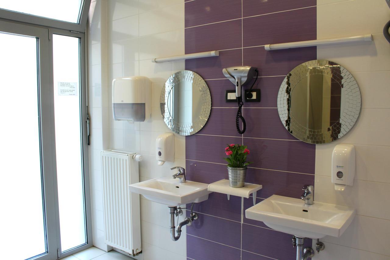 Hostel Chic Zagreb Buitenkant foto