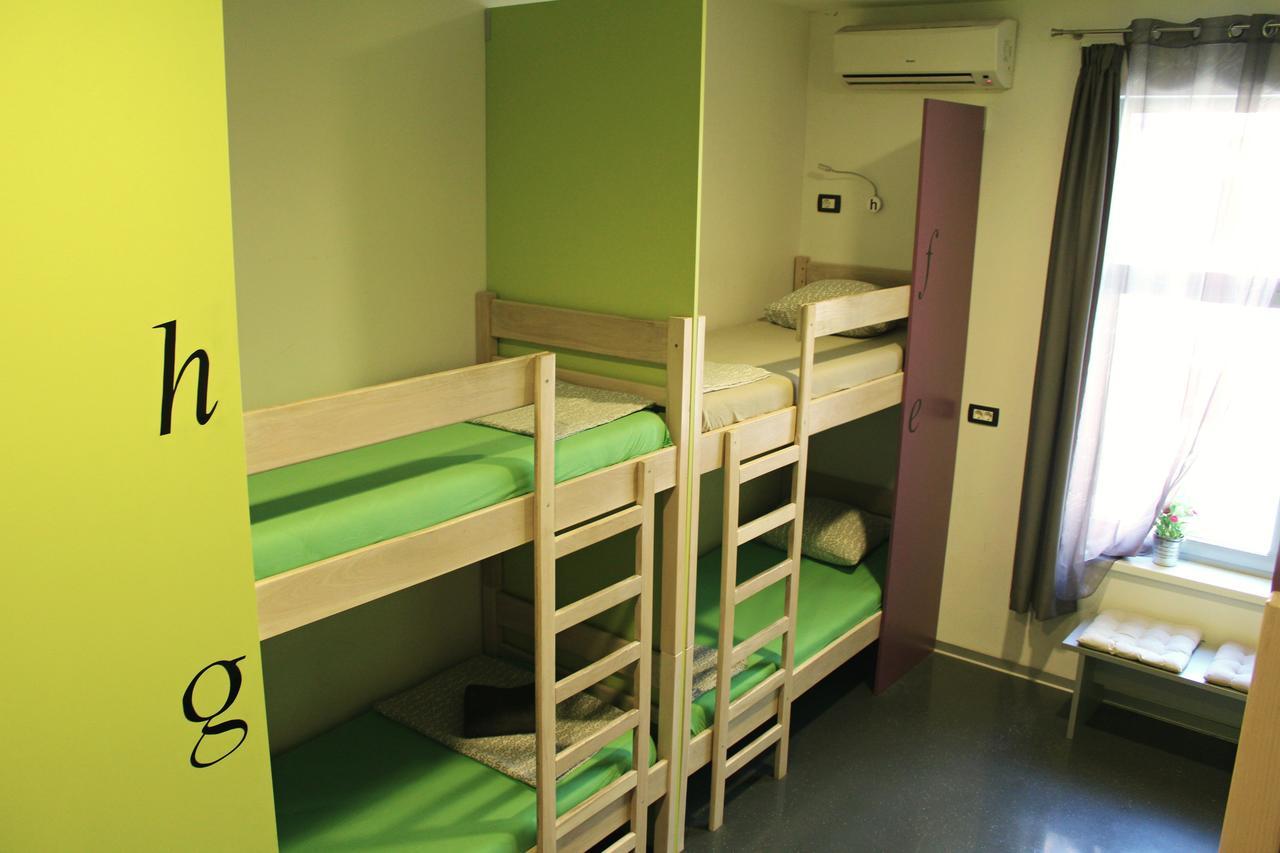 Hostel Chic Zagreb Buitenkant foto