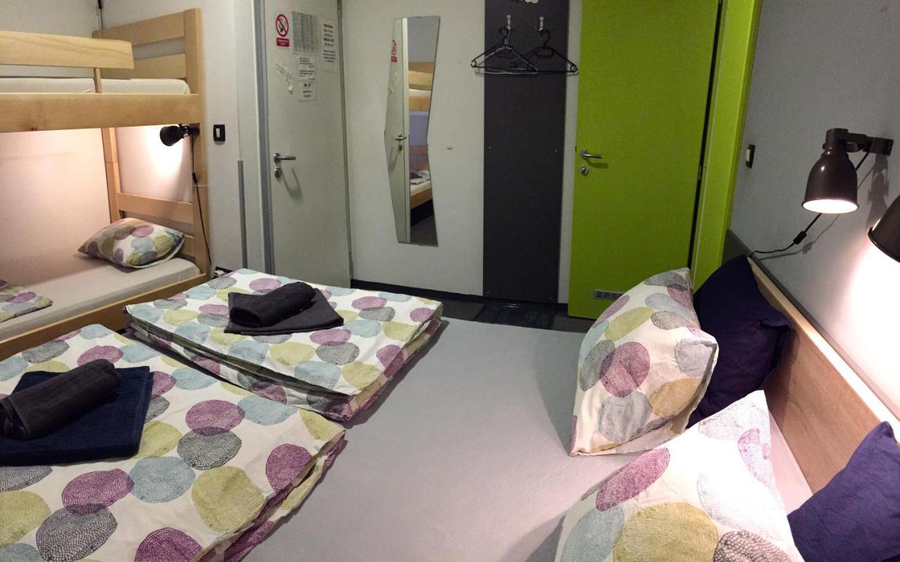 Hostel Chic Zagreb Buitenkant foto